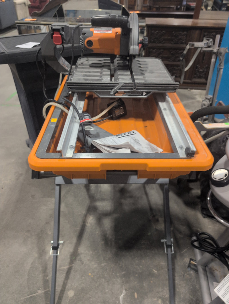 RIDGED 9 Amp 7 Inch Portable Wet Tile Saw with Stand