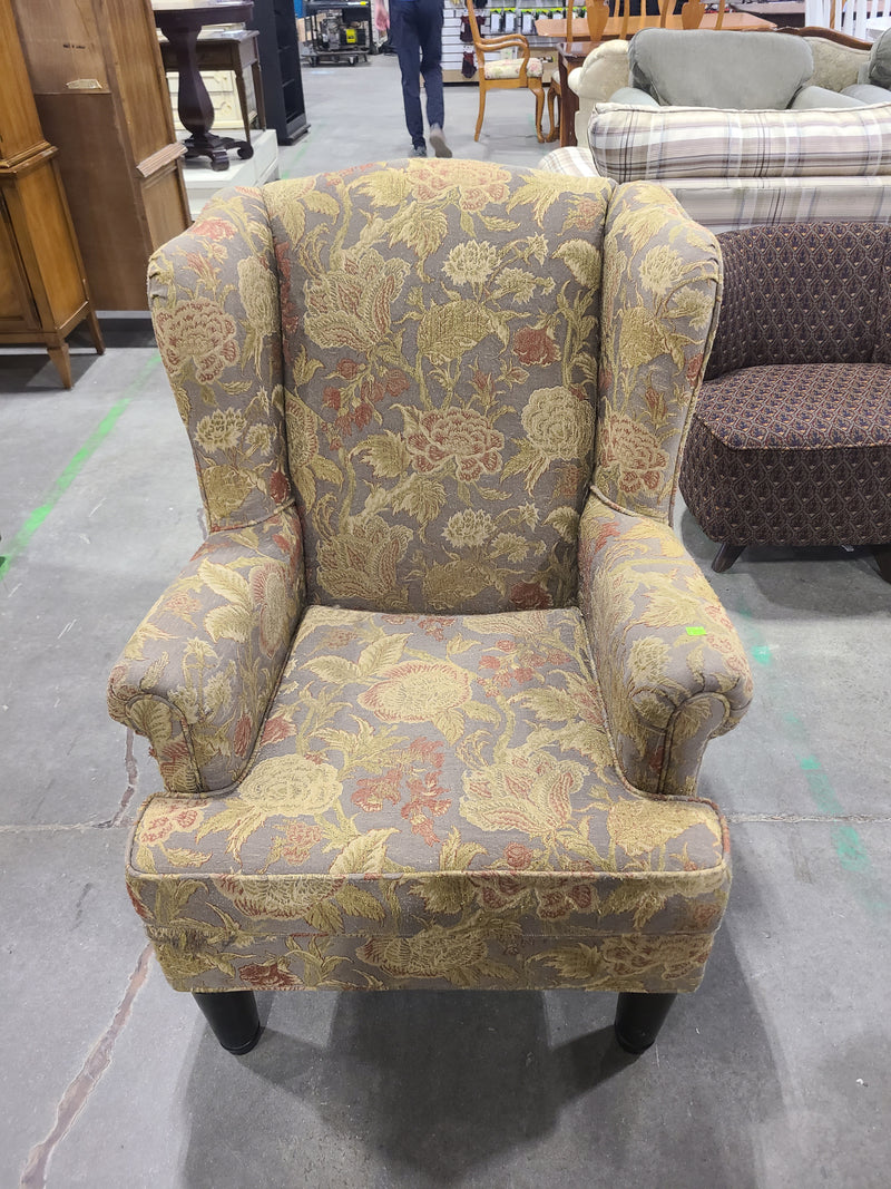 Traditional Floral Tapestry Wingback Accent Chair