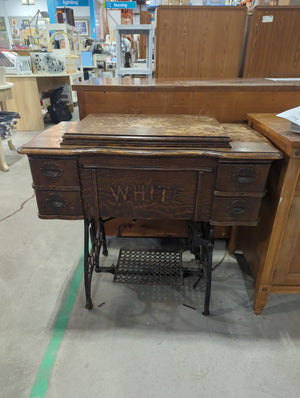 Vintage White Rotary Sewing machine