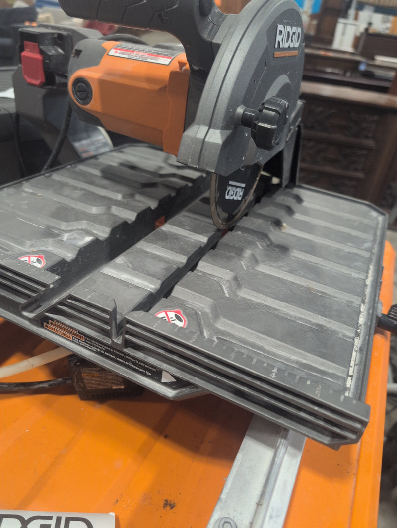 RIDGED 9 Amp 7 Inch Portable Wet Tile Saw with Stand
