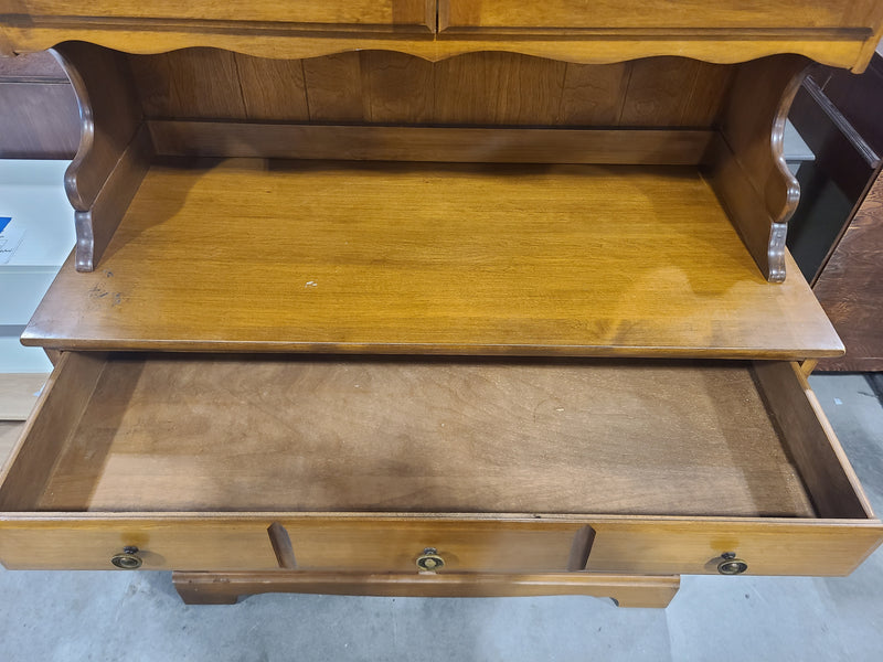 Vintage Colonial Style Solid Wood Hutch & Buffet Cabinet