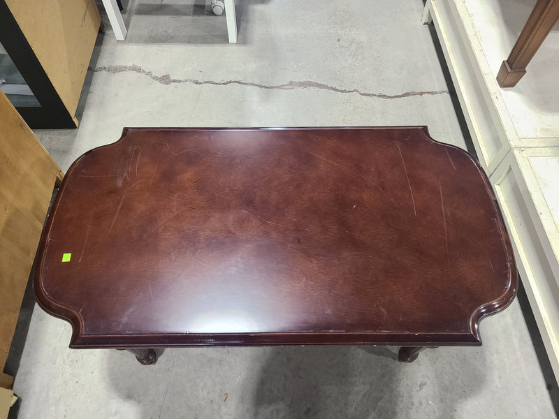 Vintage Traditional Mahogany Coffee Table with Fluted Turned Legs
