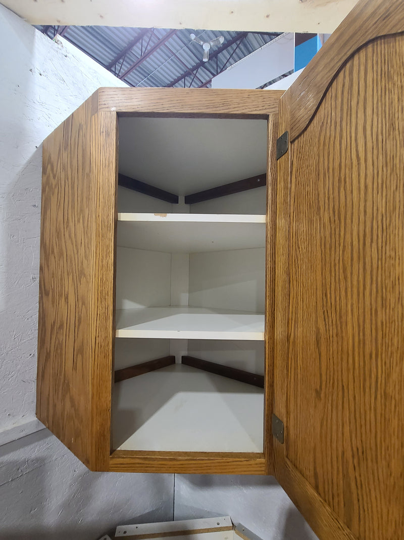 Classic Oak Raised-Panel Kitchen Cabinet Set (13 Pieces Total)