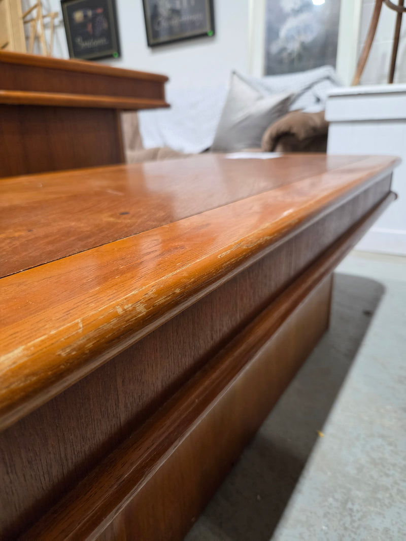 Vintage Mid-century Modern Coffee Table