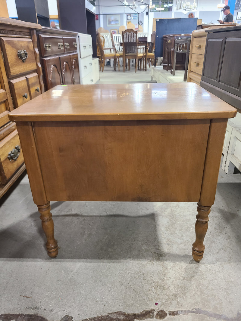 Vintage Colonial Style Solid Maple Side Table / Nightstand with Drawer