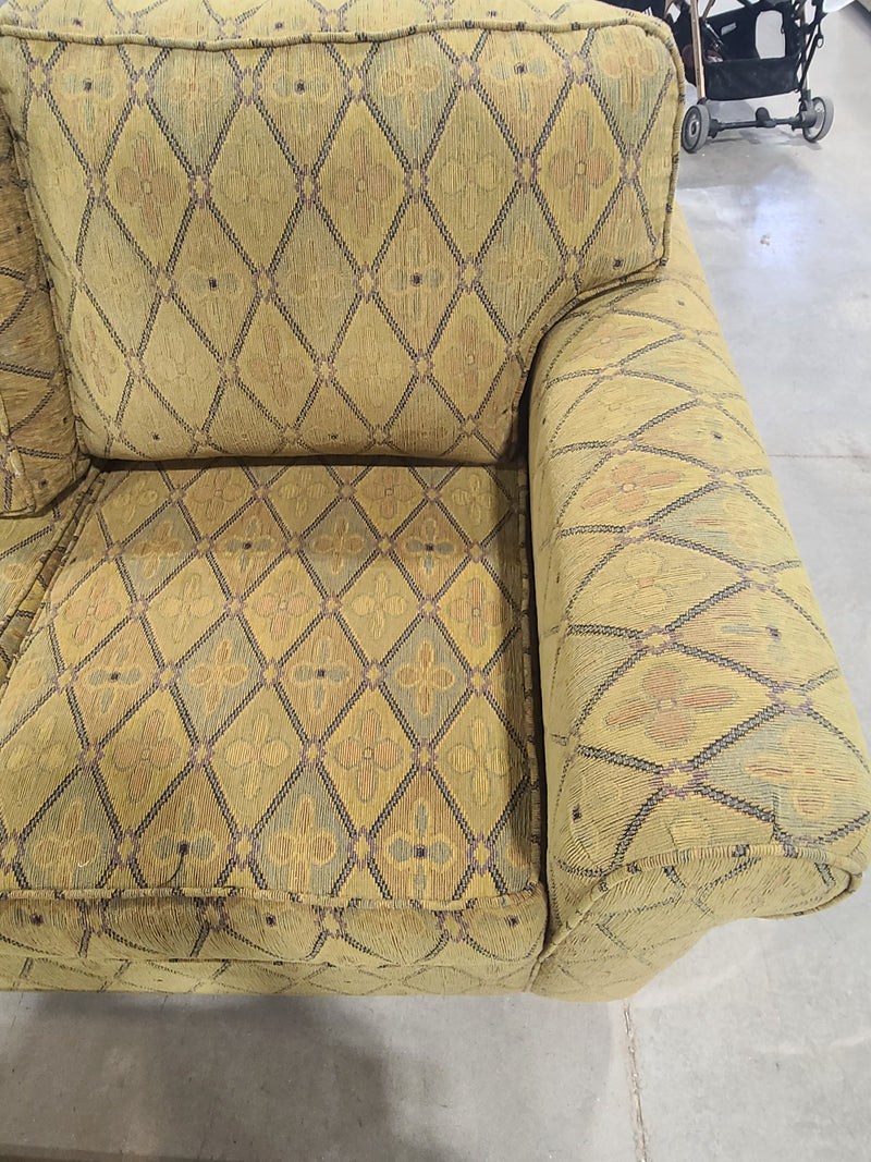 Classic Yellow & Olive Diamond-Patterned Sectional Sofa with Matching Ottoman