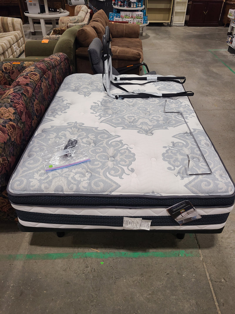 New Serta Perfect Sleeper Elite Queen Mattress with Adjustable Power Base