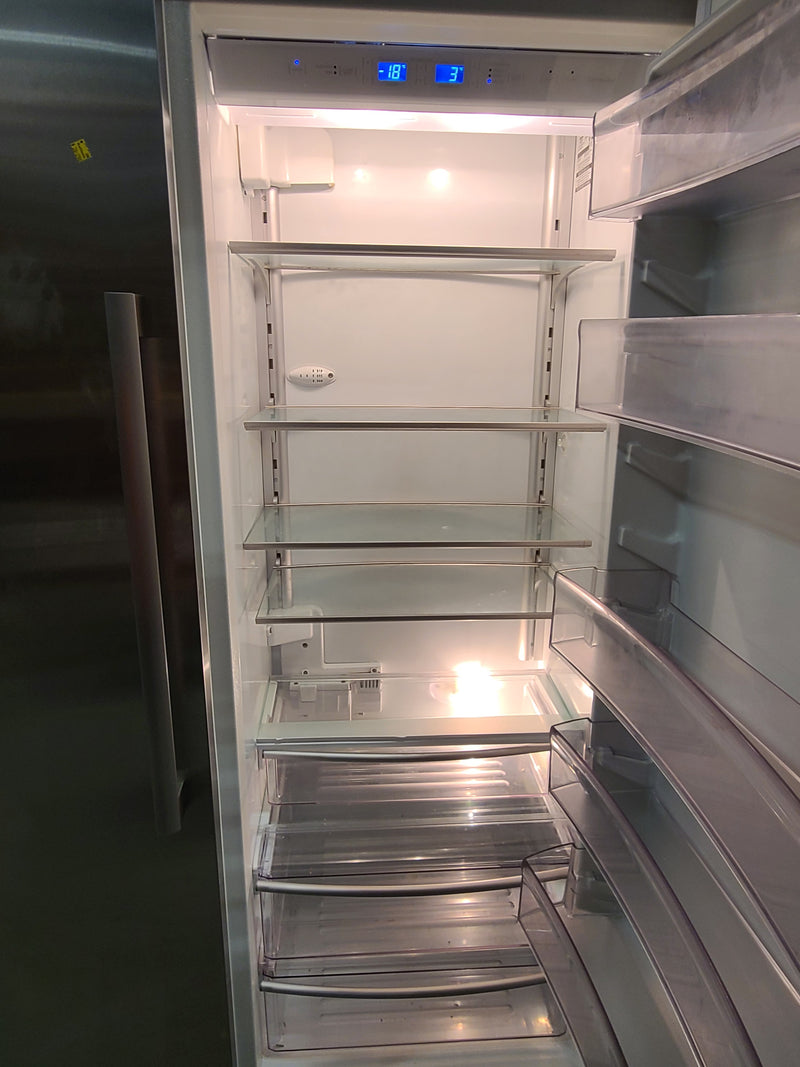 Thermador Built-In Stainless Steel Side-by-Side Refrigerator & Freezer