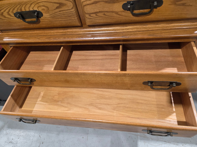 Link-Taylor "Countryside" Collection Solid Oak Chest Dresser