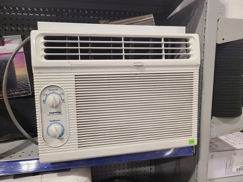 Daewoo Room Air Conditioner with Window Kit