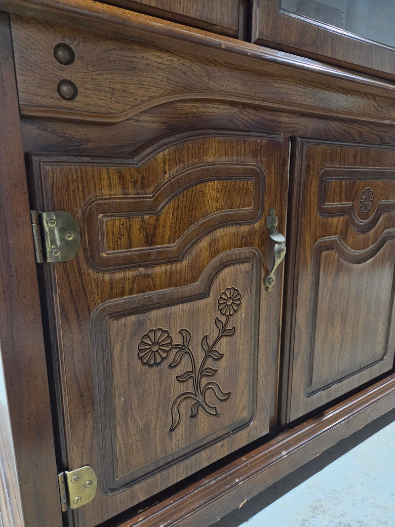 Vintage Traditional Wood China Cabinet Hutch