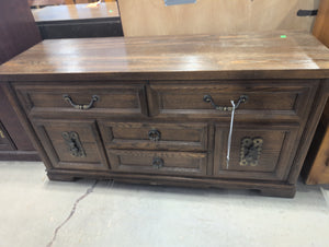 HUPPE Cedar Lined Chest with Small Storage Shelf