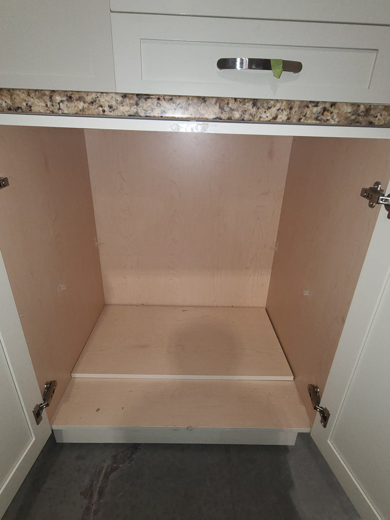 Elegant White Raised-Panel Full Kitchen Cabinet Set