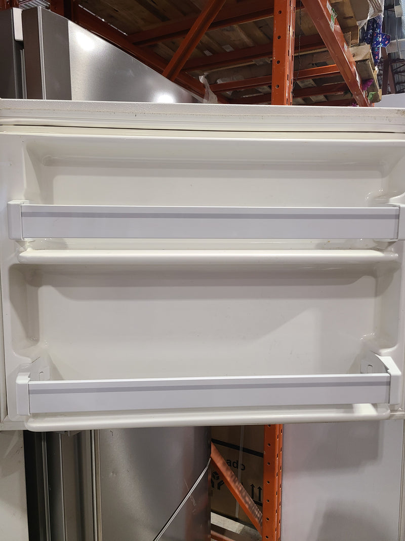 Good Condition Kenmore White Top-Freezer Refrigerator