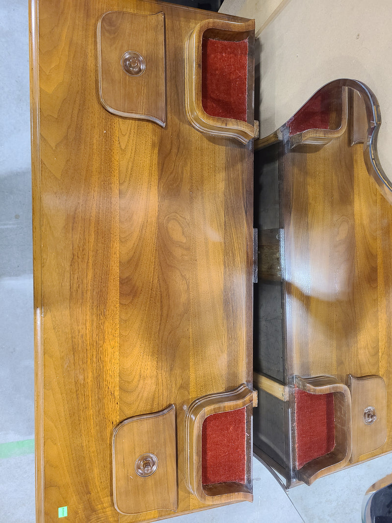 Vintage Solid Wood Vanity Dresser with Detachable Mirror