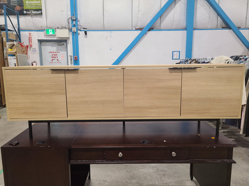 Excellent Condition Modern Light Oak 4-Door Sideboard / Credenza