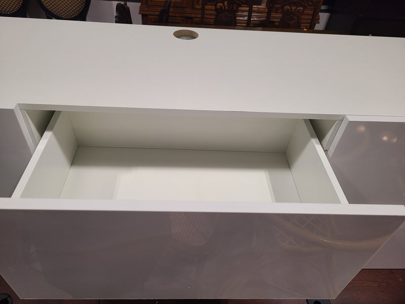 Modern High-Gloss White 3-Drawer Media Console / Storage Unit