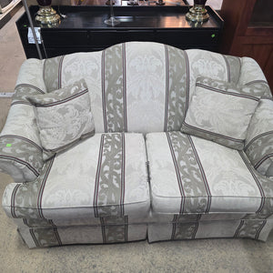 Traditional Beige Loveseat