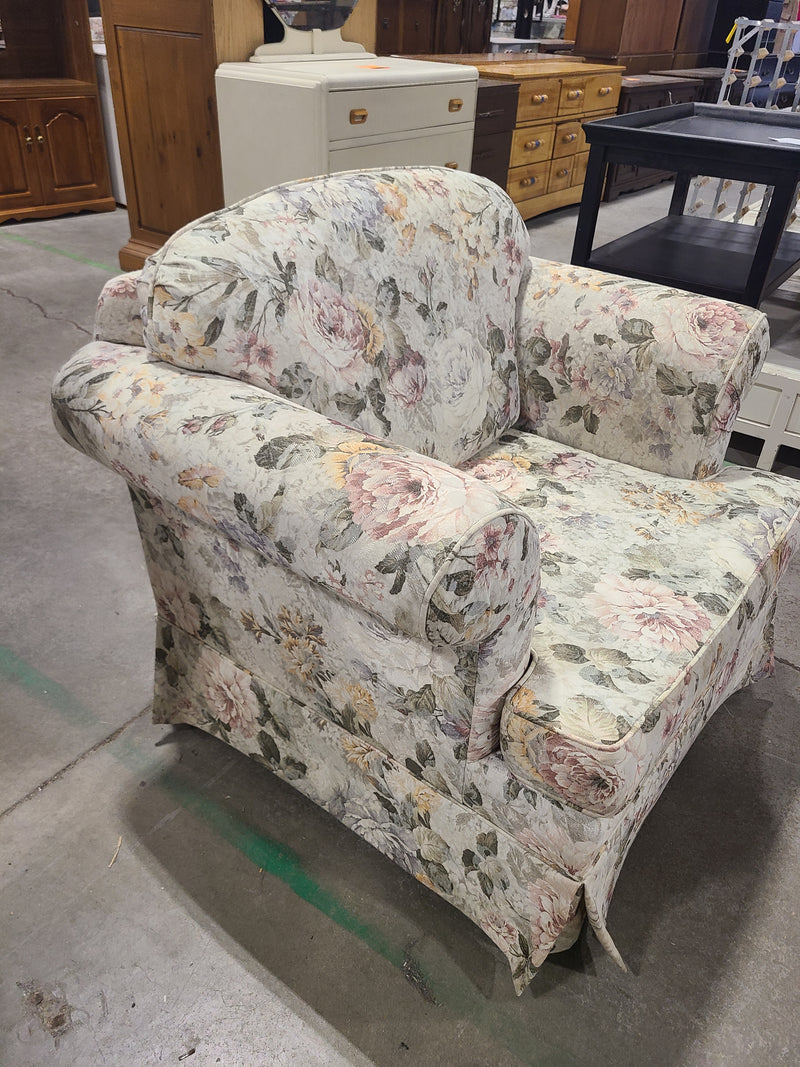 Classic Rolled-Arm Floral Upholstered Armchair with Base Skirt