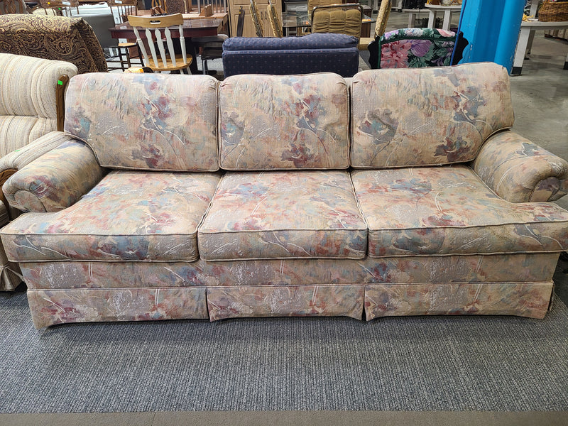 Excellent Condition Vintage-Style Floral Tapestry 3-Seater Sofa