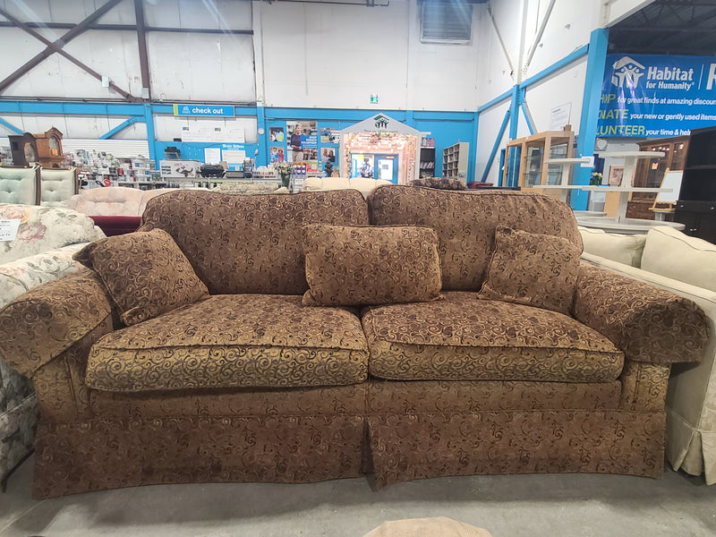 Traditional Swirl Pattern Upholstered Sofa with Throw Pillows in Brown & Gold