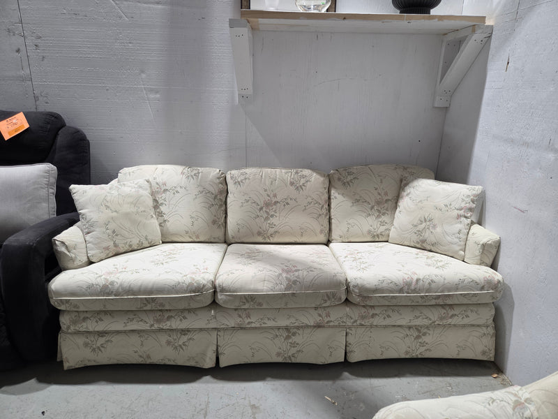 Traditional Floral Sofa