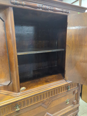 Bar style cabinet