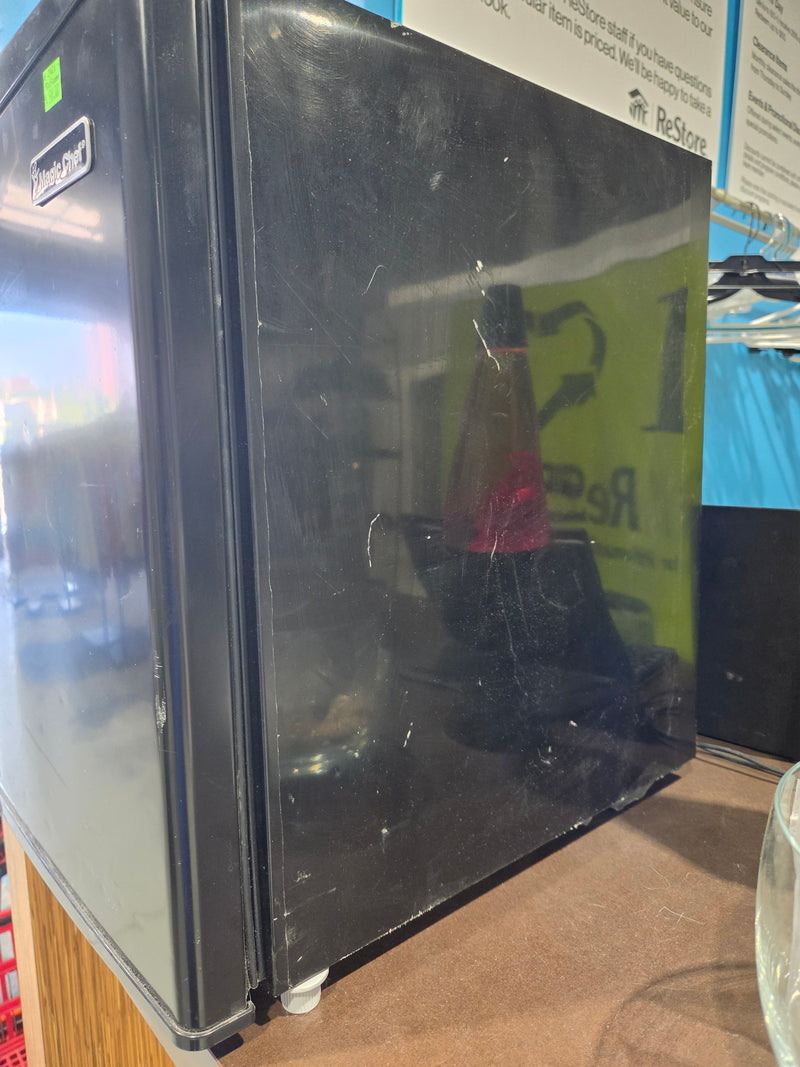 Magic Chef Compact Mini Fridge