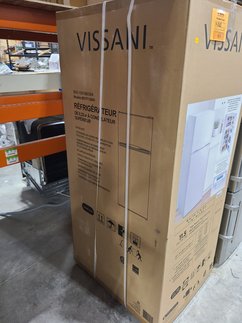 Vissani Top-Freezer Refrigerator in White