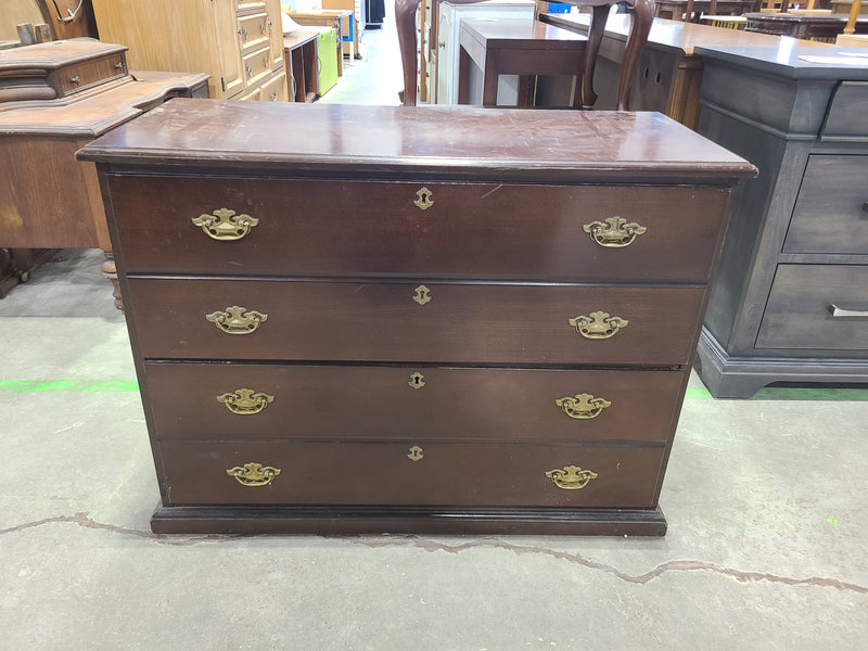 Bombay Company Traditional 4-Drawer Cherry Wood Dresser Chest