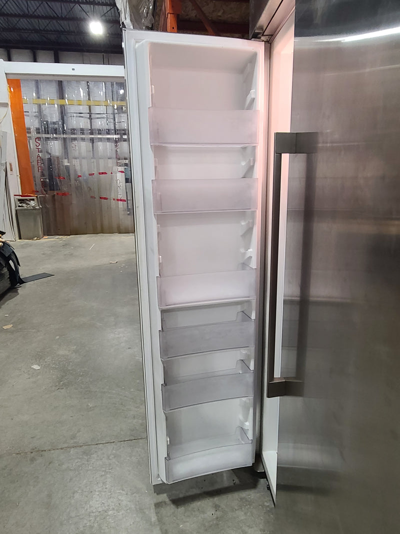 Thermador Built-In Stainless Steel Side-by-Side Refrigerator & Freezer