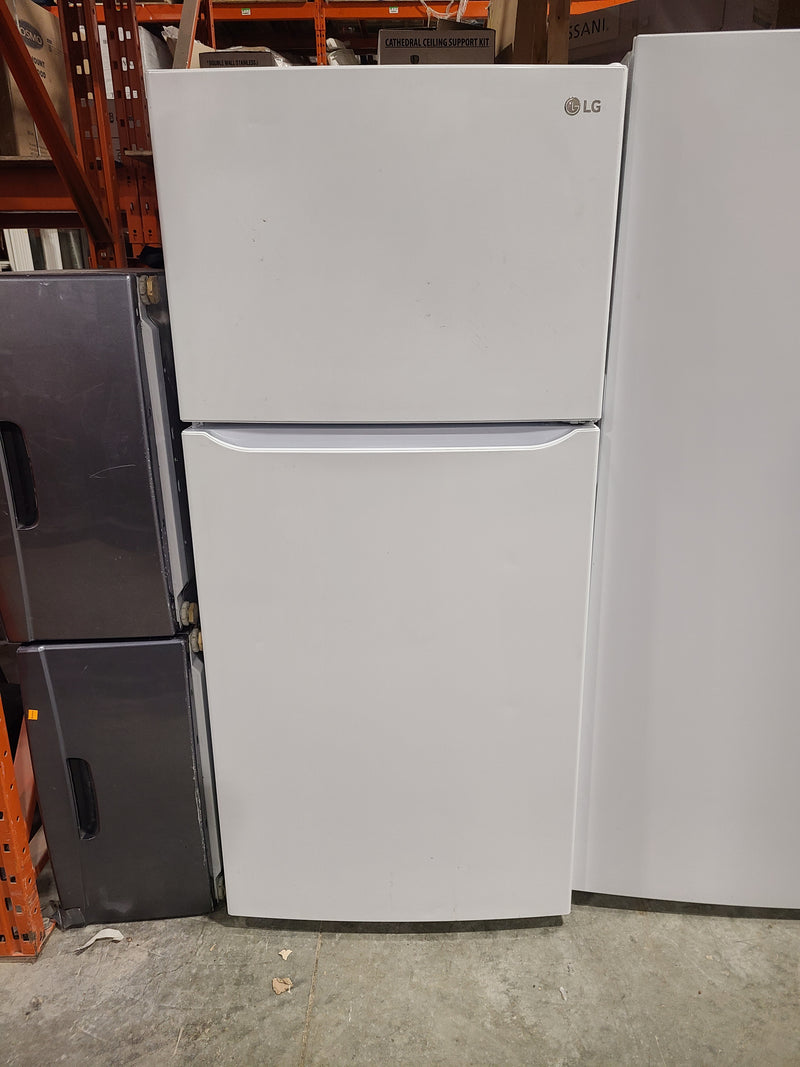 LG Top-Freezer Refrigerator in White