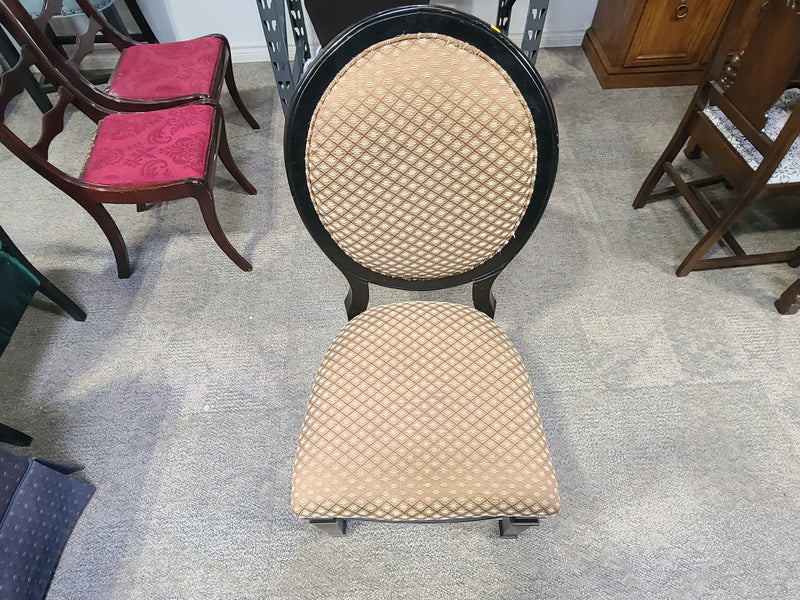Round Wooden Dining Set with 4 Upholstered Oval-Back Chairs