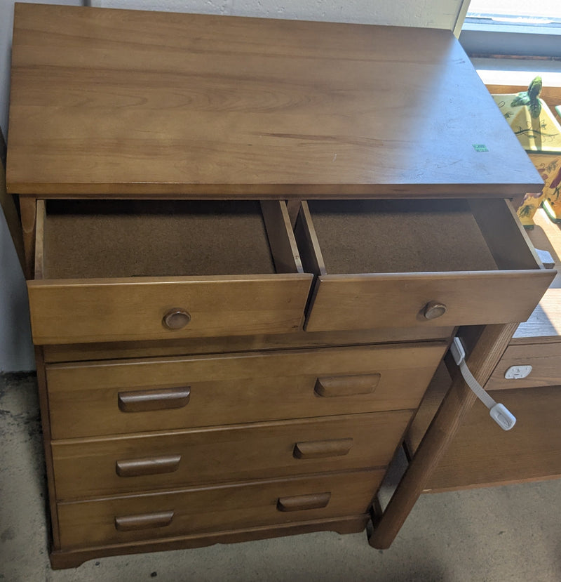 6-Drawer Wood Dresser with Wooden Pulls