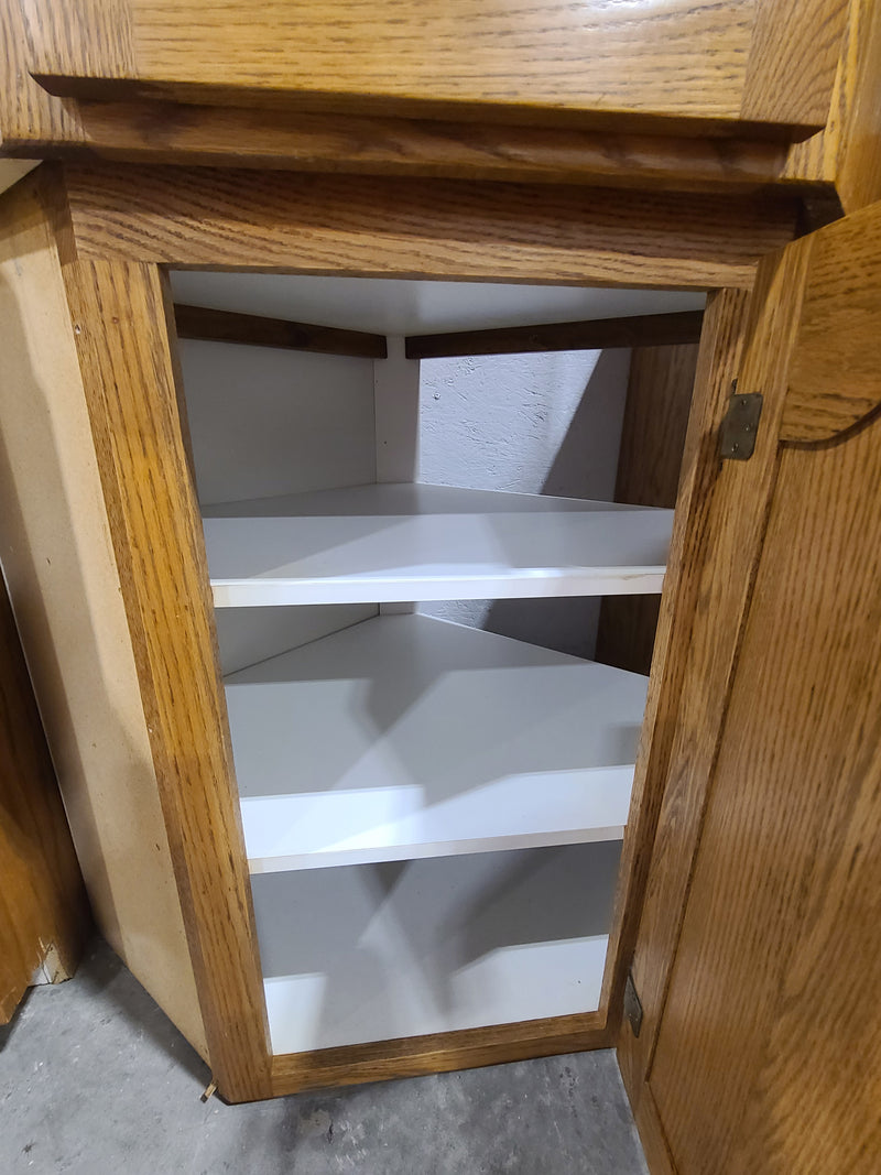 Classic Oak Raised-Panel Kitchen Cabinet Set (13 Pieces Total)