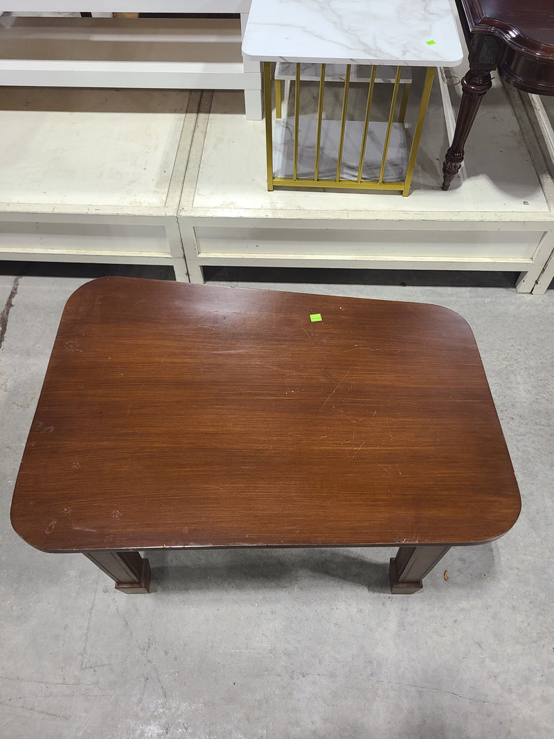 Traditional Wooden Accent Side Table with Rounded Corners
