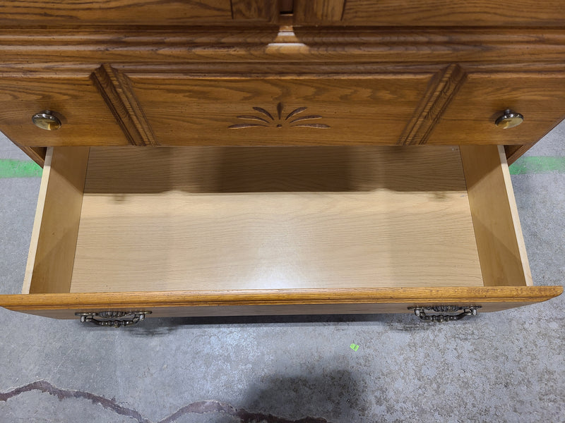 Traditional Oak Gentleman’s Chest Armoire