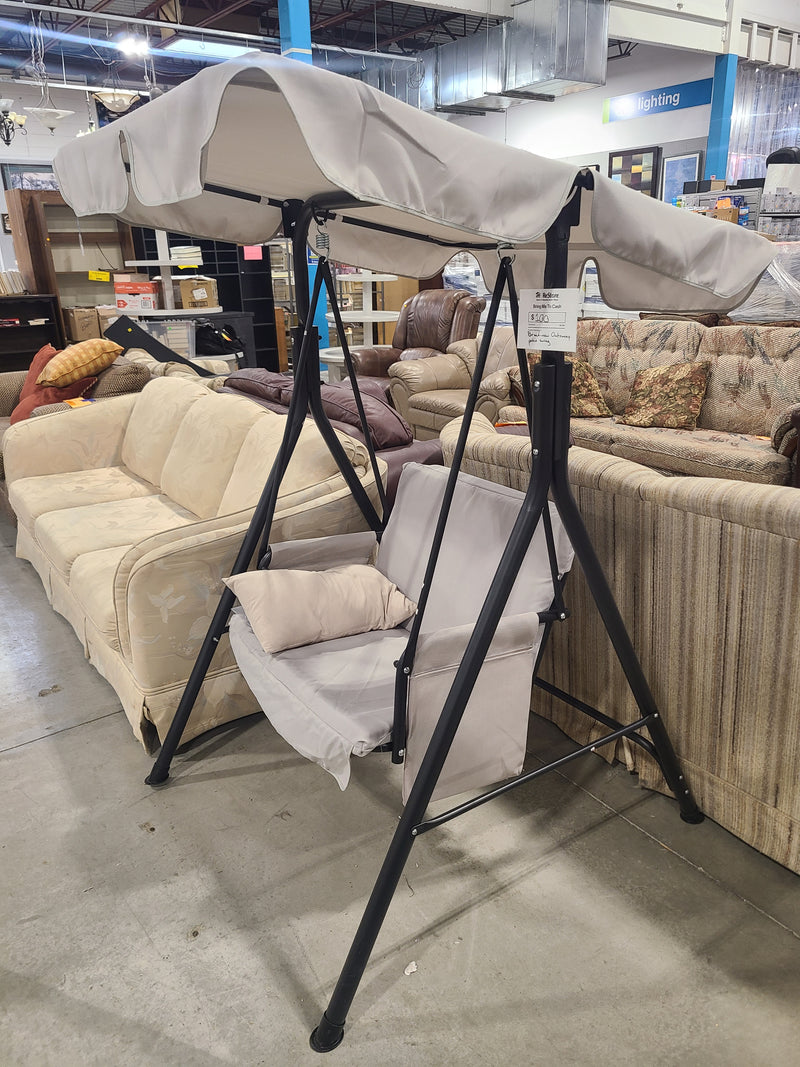 Outdoor Single-Seat Patio Swing with Adjustable Canopy