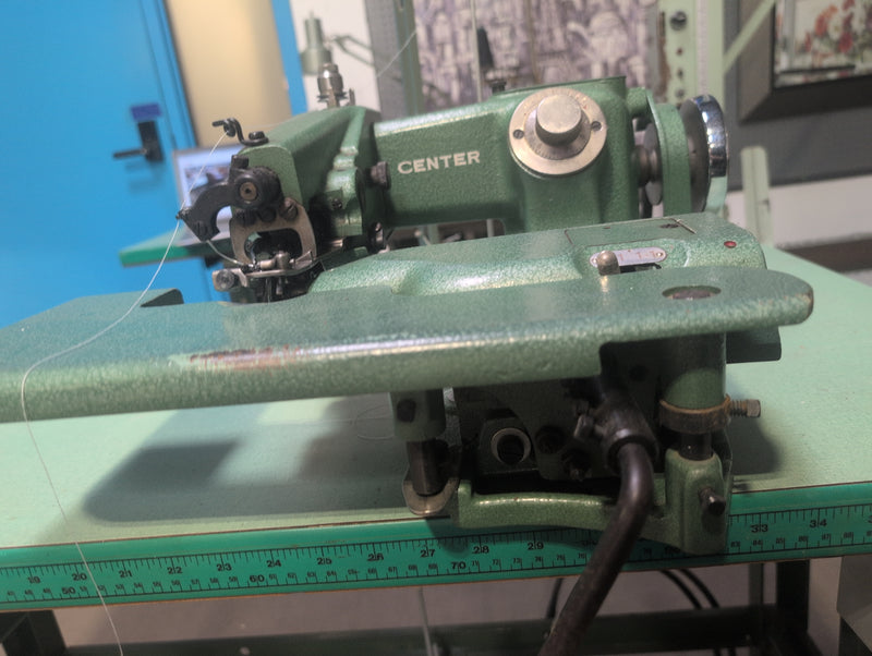 Blind Hemmer Industrial Sewing Machine with Table