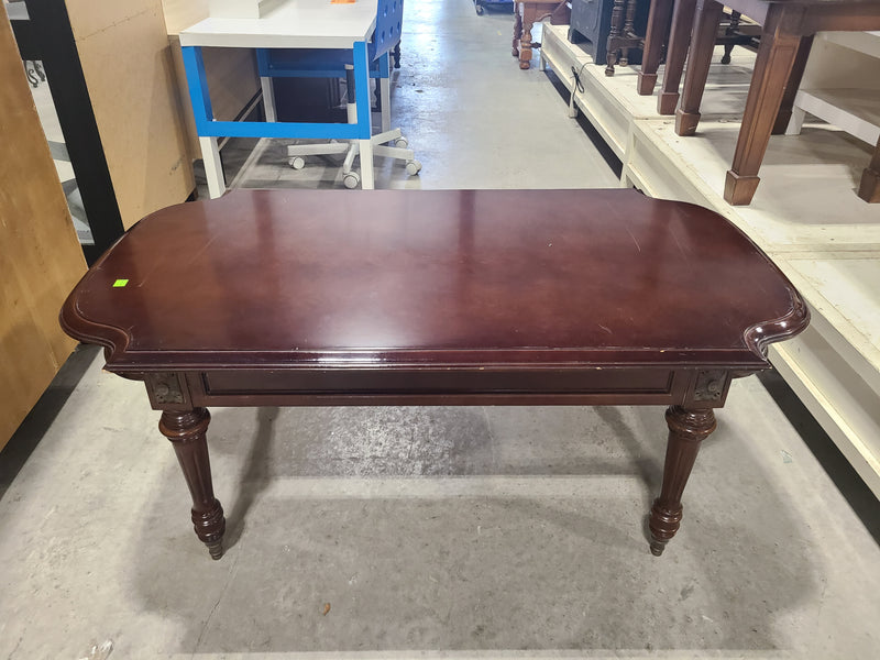 Vintage Traditional Mahogany Coffee Table with Fluted Turned Legs