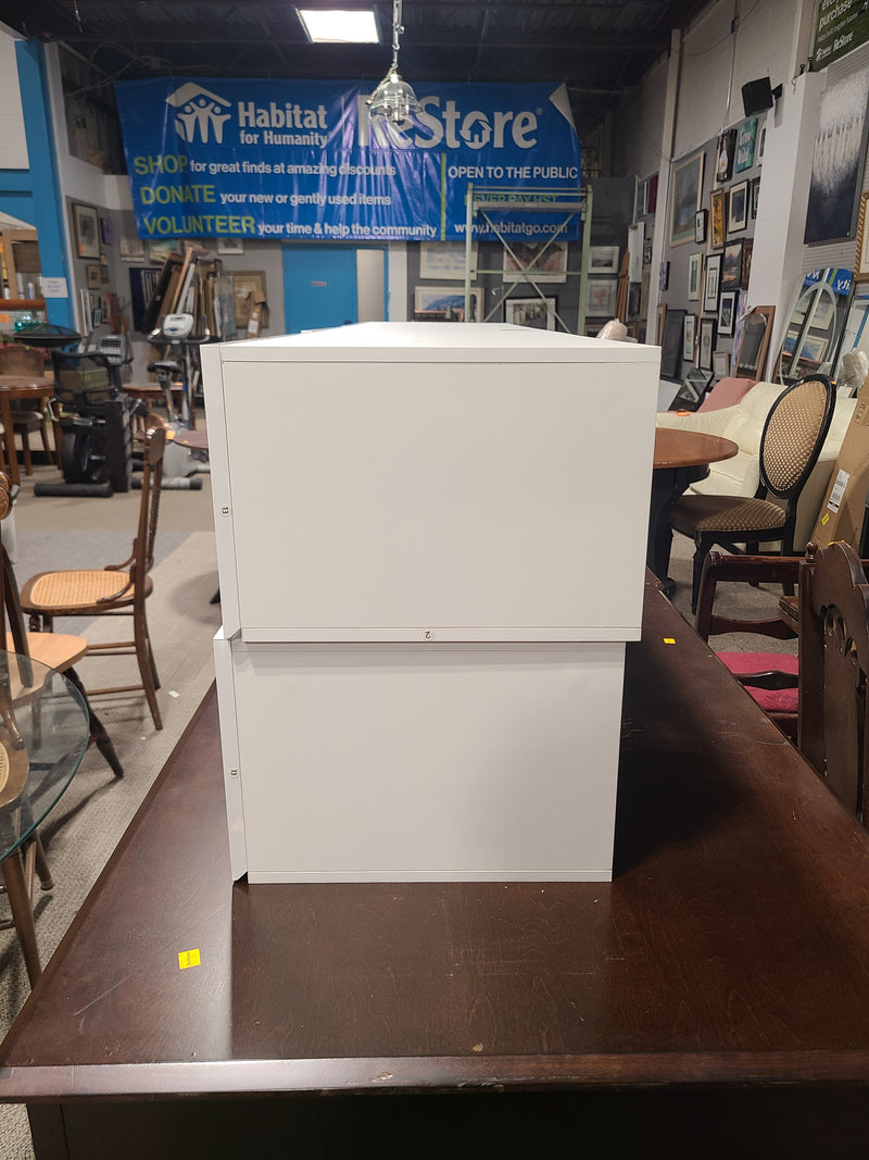 Modern High-Gloss White 3-Drawer Media Console / Storage Unit