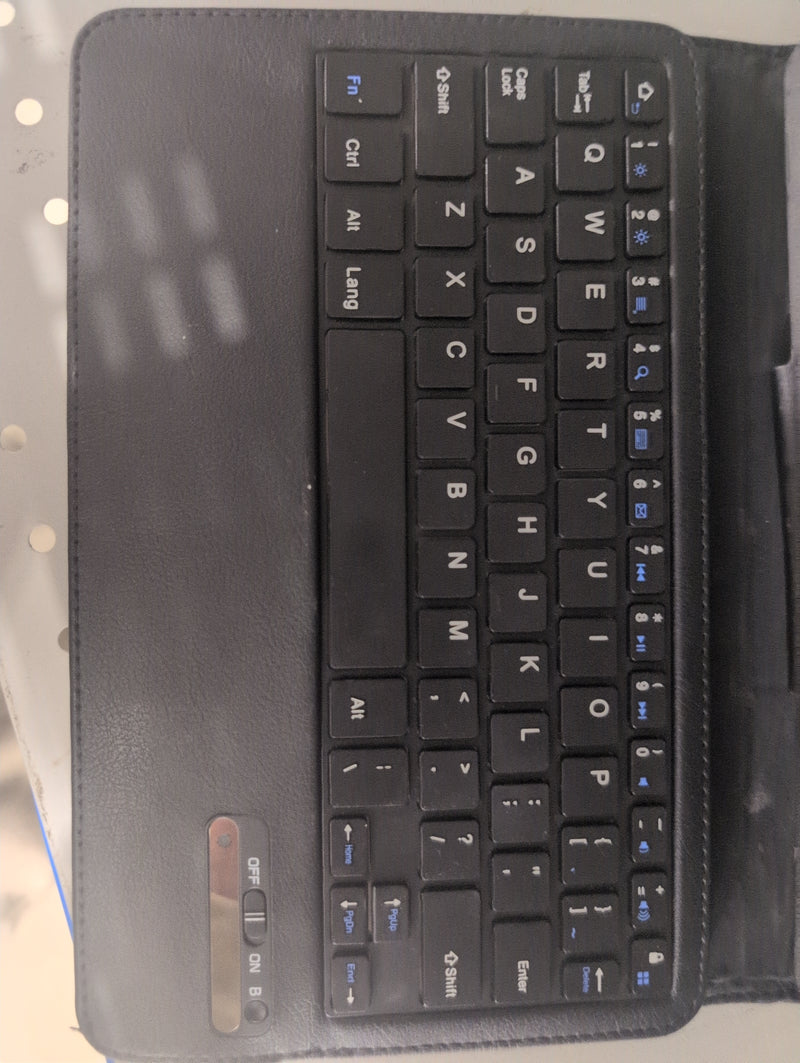 Generic Tablet Case with Integrated Micro-USB Keyboard