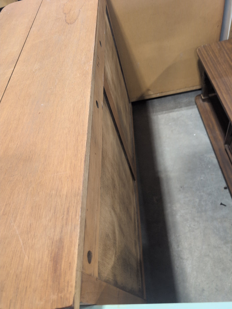 Wooden Dresser with 6 Drawers