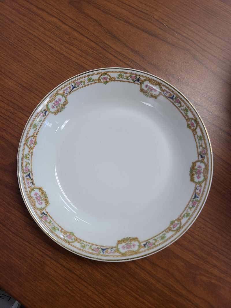 Vintage Bernardaud Limoges Fine China Dinnerware Set – "Doreen" Pattern (36 Pieces)