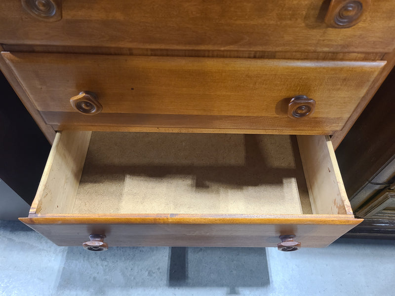 Traditional Warm-Tone Wood Five-Drawer Bedroom Dresser with Matching Knobs