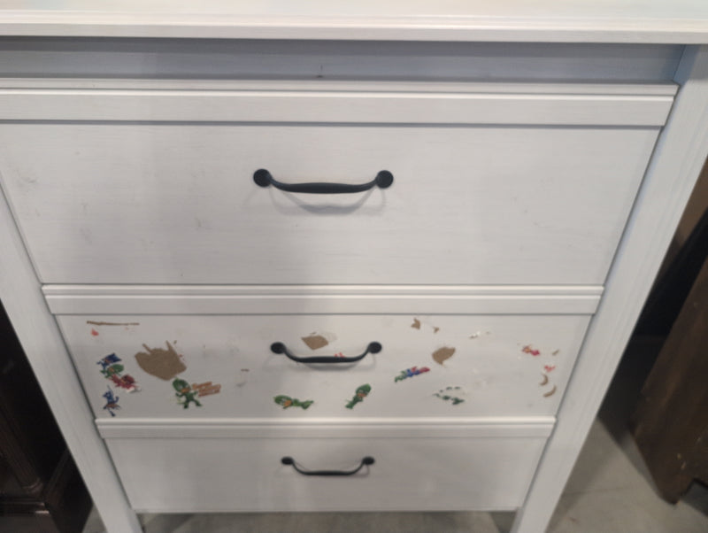 White Veneered 3 Drawer Dresser
