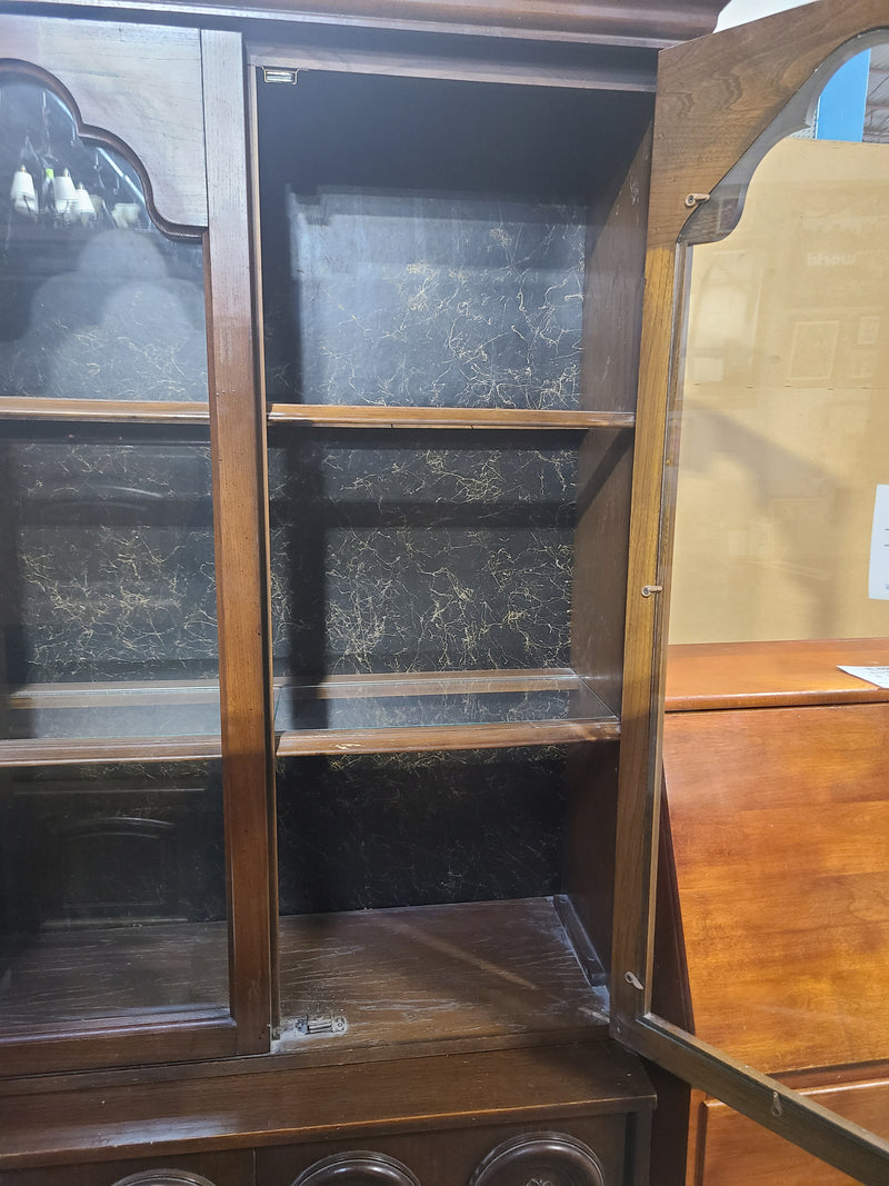 Elegant Dark Brown Traditional China Cabinet/Hutch