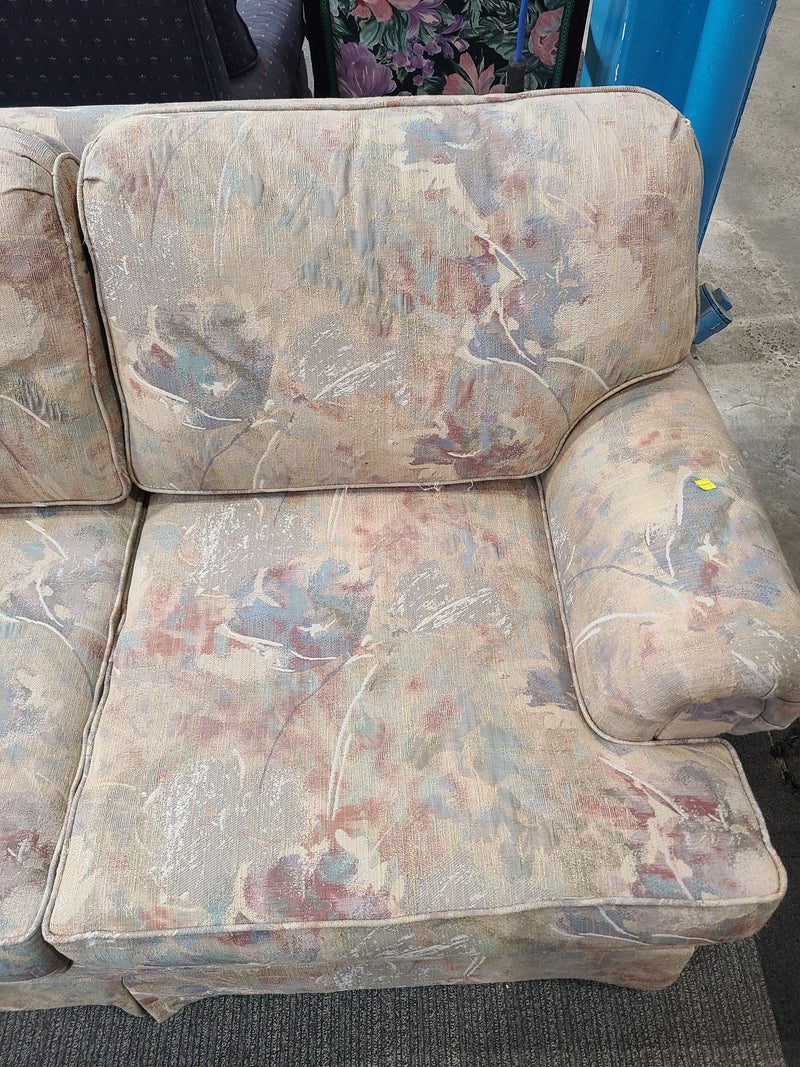 Excellent Condition Vintage-Style Floral Tapestry 3-Seater Sofa