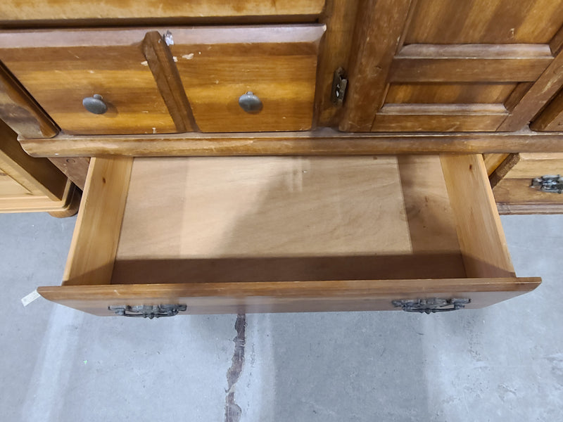 Rustic Vintage Wooden Dresser Sideboard / Credenza