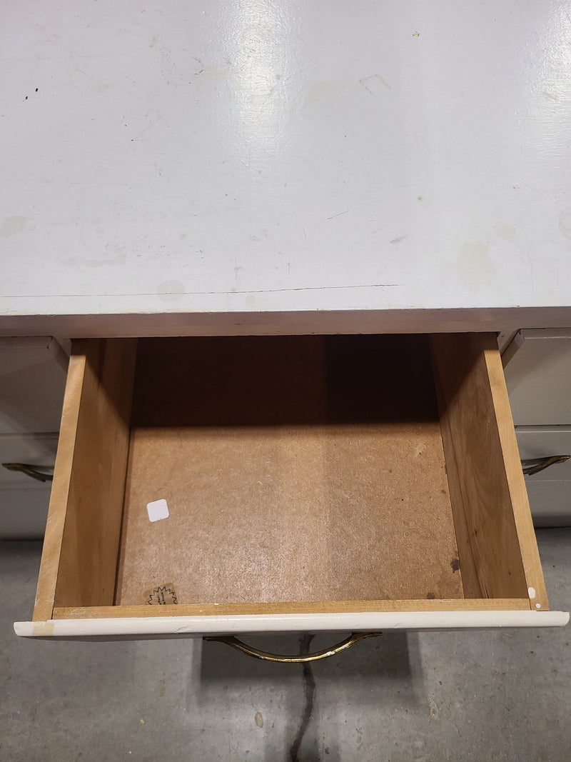 Vintage Style White 7-Drawer Dresser with Brass Hardware